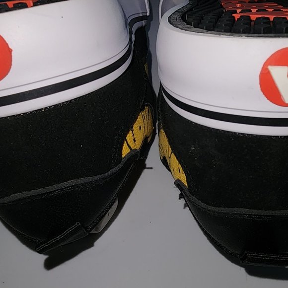 COPY - NEVER WORN Airwalk Smiley Face Black and Yellow Boys Skate Shoes 4y - Picture 9 of 9